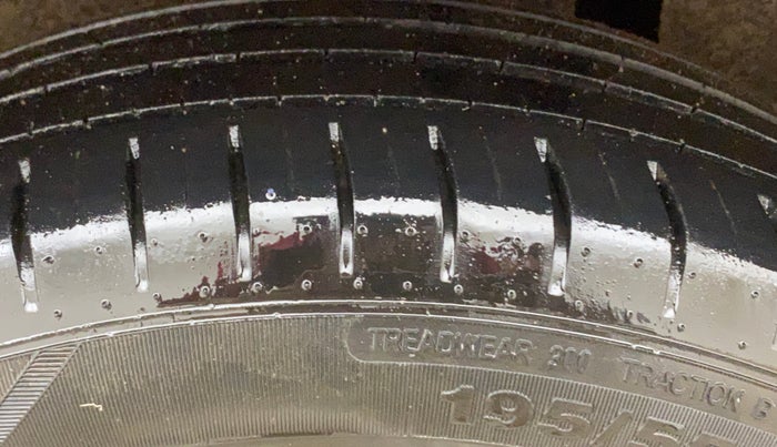2020 Toyota Glanza V, Petrol, Manual, 32,705 km, Left Rear Tyre Tread