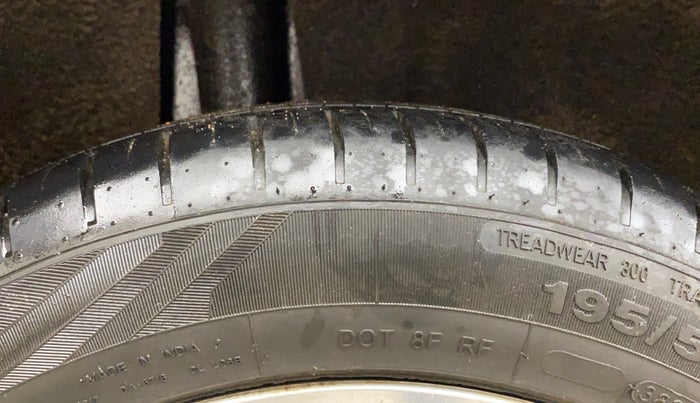 2020 Toyota Glanza V, Petrol, Manual, 32,705 km, Right Rear Tyre Tread