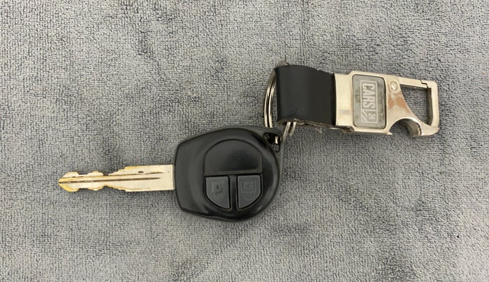 2017 Maruti Swift LXI (O), Petrol, Manual, 79,697 km, Key Close Up