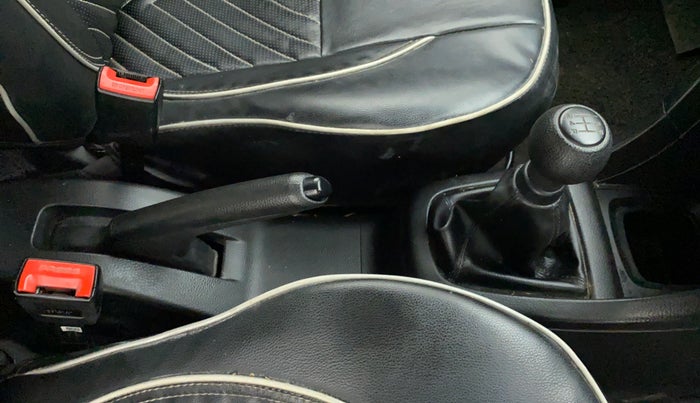 2017 Maruti Swift LXI (O), Petrol, Manual, 79,697 km, Gear Lever