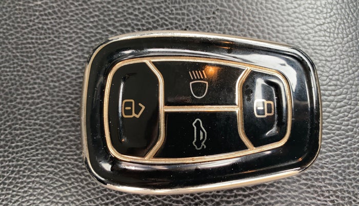 2021 Tata ALTROZ XT PETROL, Petrol, Manual, 73,750 km, Key Close Up