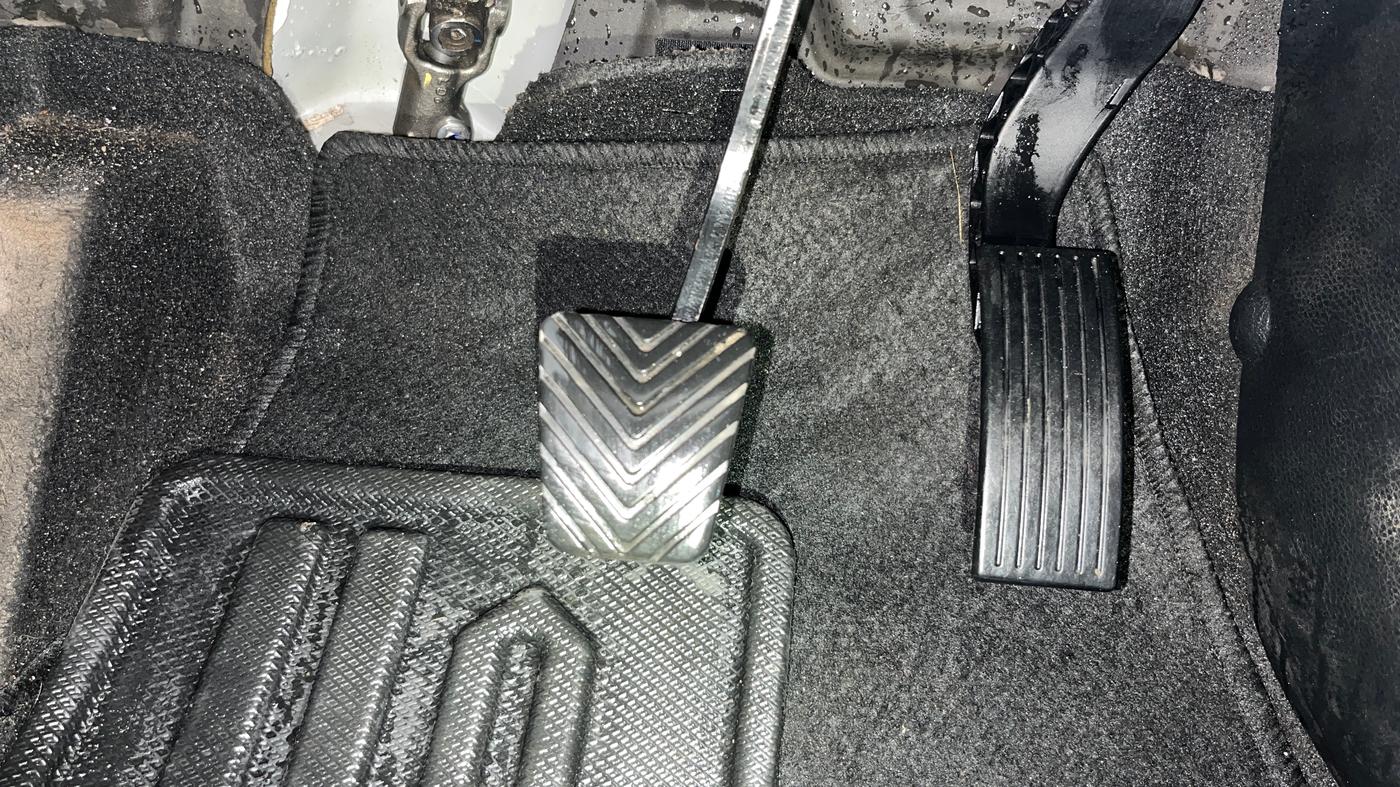 2022 KIA SONET HTX ANNIVERSARY EDITION 1.0 IMT, Petrol, Manual, 61,897 km, Pedals