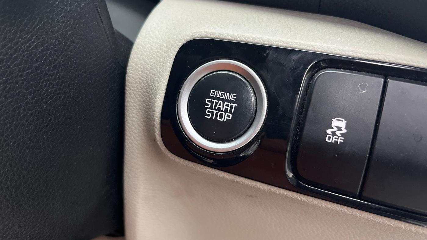 2022 KIA SONET HTX ANNIVERSARY EDITION 1.0 IMT, Petrol, Manual, 61,897 km, Keyless Start/ Stop Button