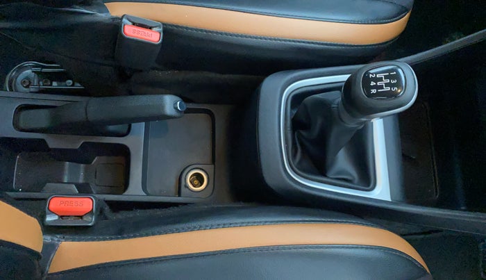 2022 Tata PUNCH CREATIVE  iRA PACK MT, Petrol, Manual, 84,424 km, Gear Lever