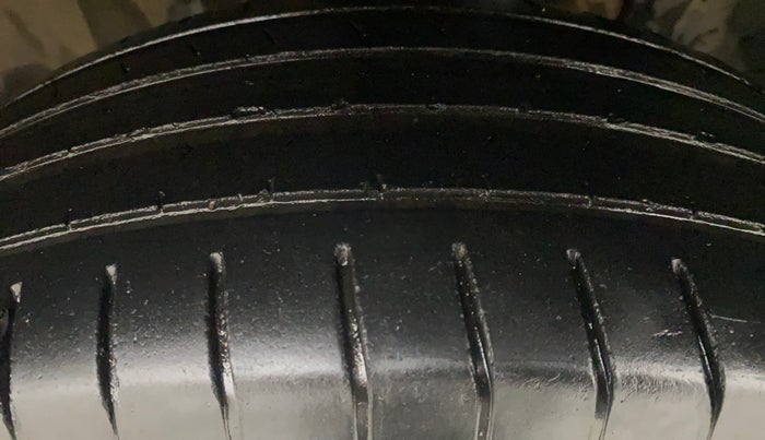 2022 Tata PUNCH CREATIVE  iRA PACK MT, Petrol, Manual, 84,424 km, Left Front Tyre Tread