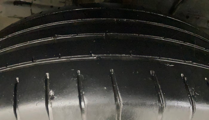 2022 Tata PUNCH CREATIVE  iRA PACK MT, Petrol, Manual, 84,424 km, Right Rear Tyre Tread