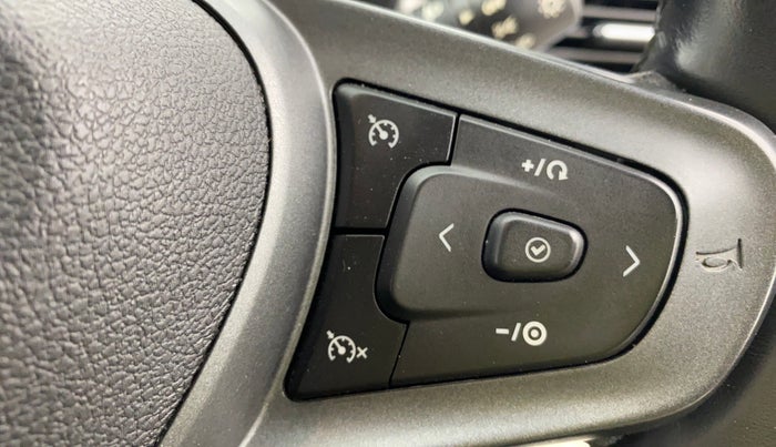2022 Tata PUNCH CREATIVE AMT 1.2 RTN DUAL TONE, Petrol, Automatic, 10,270 km, Adaptive Cruise Control