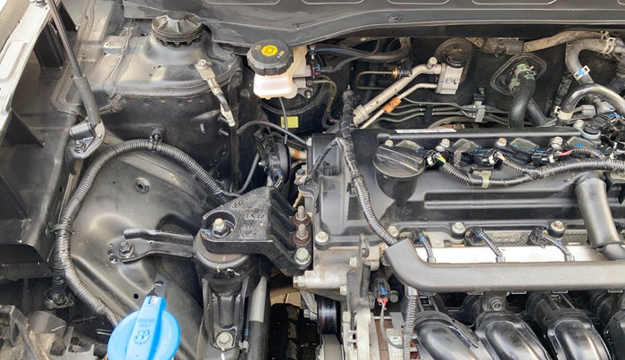 2024 Hyundai VENUE SX 1.2 KNIGHT EDITION, Petrol, Manual, 14,310 km, Engine View - Right