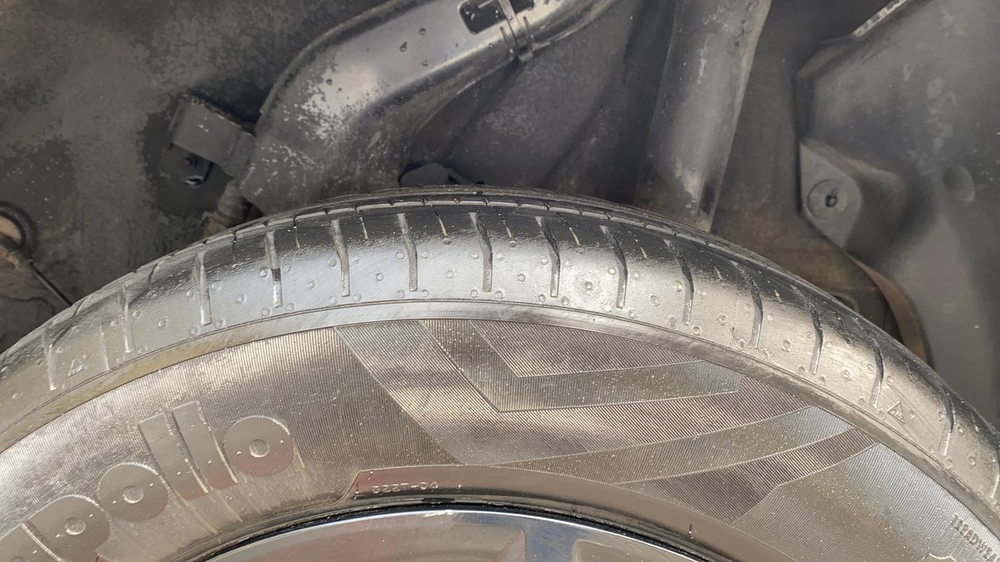 2024 Hyundai VENUE SX 1.2 KNIGHT EDITION, Petrol, Manual, 14,356 km, Left Rear Tyre Tread