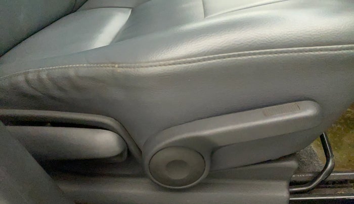 2011 Maruti A Star VXI, Petrol, Manual, 51,977 km, Driver Side Adjustment Panel