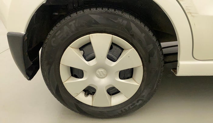 2011 Maruti A Star VXI, Petrol, Manual, 51,977 km, Right Rear Wheel