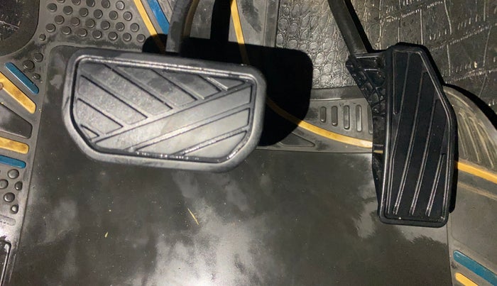 2020 Maruti Baleno DELTA CVT PETROL 1.2, Petrol, Automatic, 39,986 km, Pedals