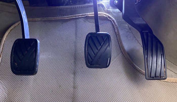 2014 Maruti Ertiga ZDI, Diesel, Manual, 88,223 km, Pedals