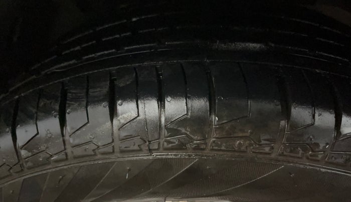2017 Ford Ecosport TITANIUM 1.5L PETROL AT, Petrol, Automatic, 63,193 km, Left Front Tyre Tread