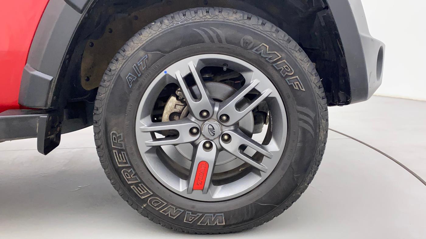2022 Mahindra Thar LX PETROL HT 4WD AT, Petrol, Automatic, 8,808 km, Right Front Wheel