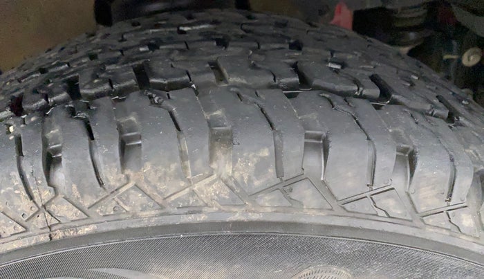 2022 Mahindra Thar LX PETROL HT 4WD AT, Petrol, Automatic, 8,808 km, Right Front Tyre Tread