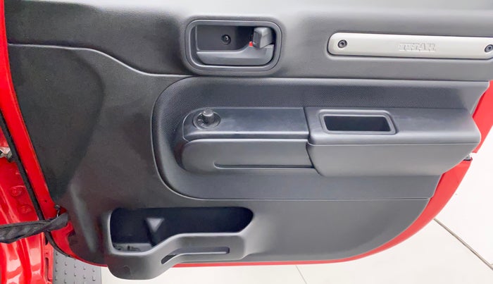 2022 Mahindra Thar LX PETROL HT 4WD AT, Petrol, Automatic, 8,808 km, Driver Side Door Panels Control