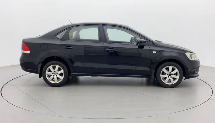 2011 Volkswagen Vento HIGHLINE 1.6 MPI, Petrol, Manual, 93,337 km, Right Side View