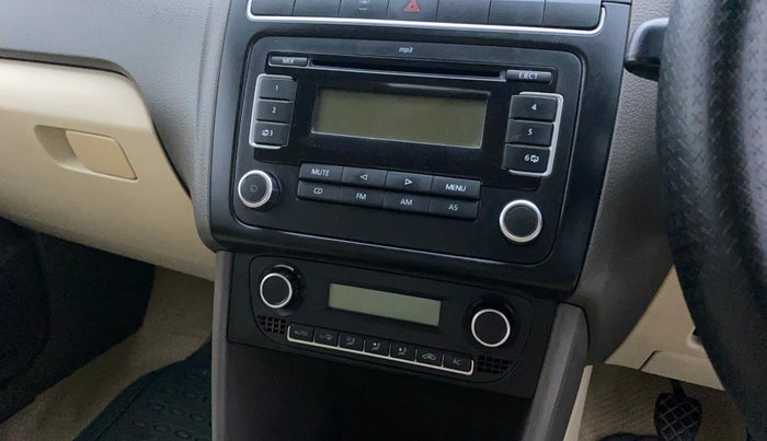 2011 Volkswagen Vento HIGHLINE 1.6 MPI, Petrol, Manual, 93,337 km, AC Unit - Car heater not working