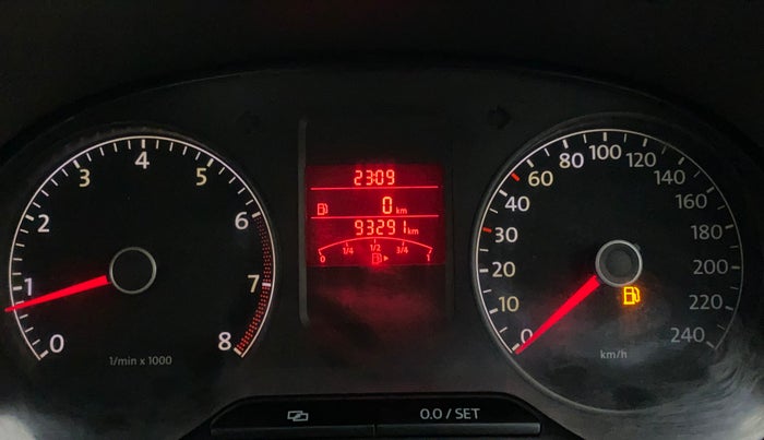 2011 Volkswagen Vento HIGHLINE 1.6 MPI, Petrol, Manual, 93,337 km, Odometer Image