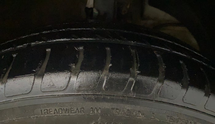2018 Maruti Dzire VXI AMT, Petrol, Automatic, 54,073 km, Right Front Tyre Tread