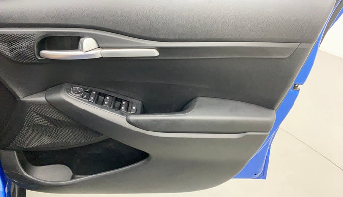 2020 KIA SELTOS HTK PLUS 1.5, Petrol, Manual, 41,884 km, Driver Side Door Panels Control