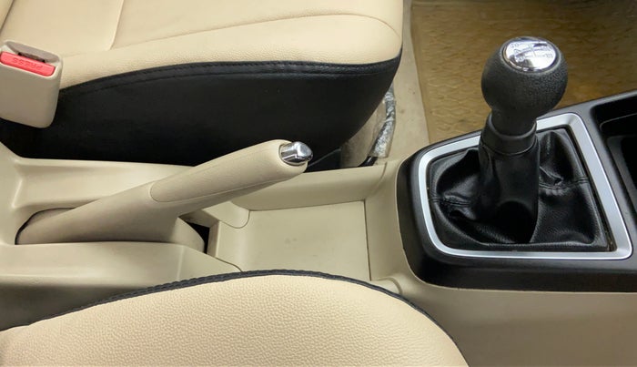2017 Maruti Dzire VDI, Diesel, Manual, 1,07,372 km, Gear Lever