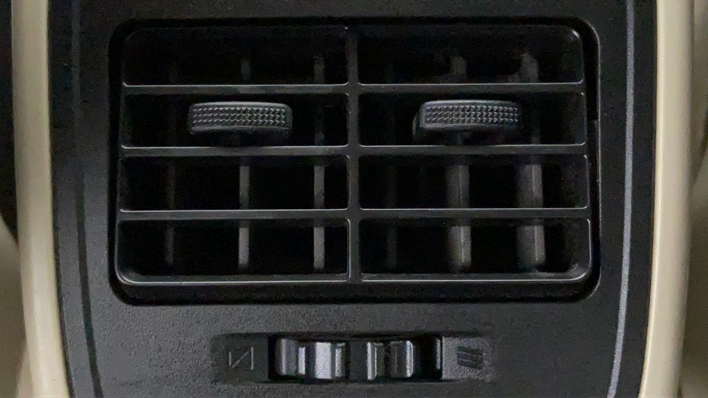 2017 Maruti Dzire VDI, Diesel, Manual, 1,07,372 km, Rear Ac