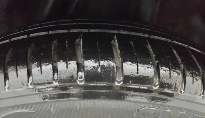 2015 Honda City 1.5L I-VTEC VX CVT, CNG, Automatic, 65,375 km, Left Rear Tyre Tread