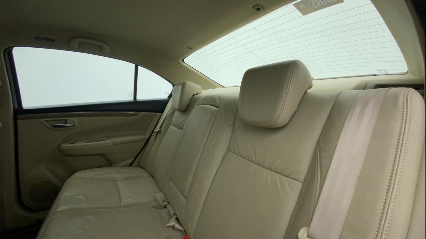 2019 Maruti Ciaz ALPHA 1.5 SHVS PETROL, CNG, Manual, 19,246 km, Right Side Rear Door Cabin