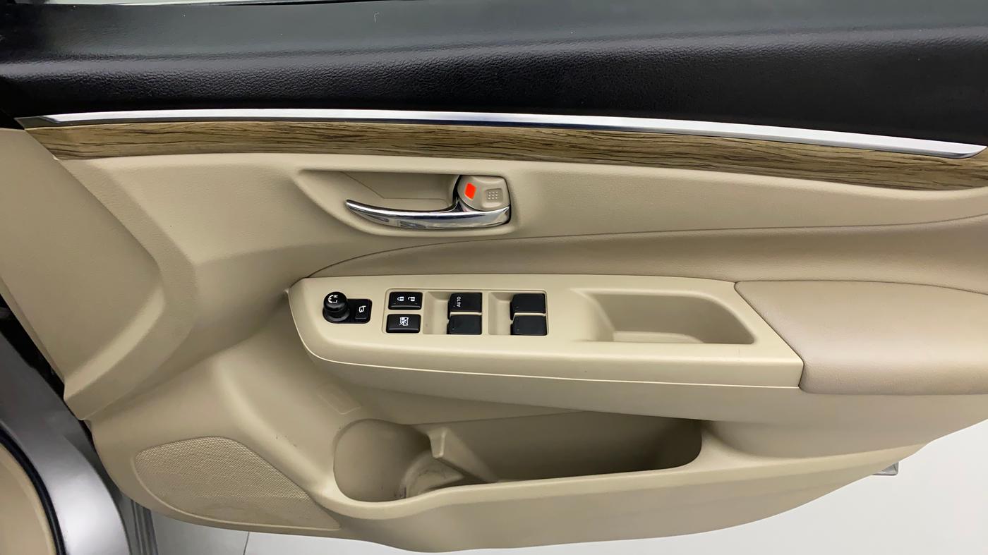 2019 Maruti Ciaz ALPHA 1.5 SHVS PETROL, CNG, Manual, 19,246 km, Driver Side Door Panels Control
