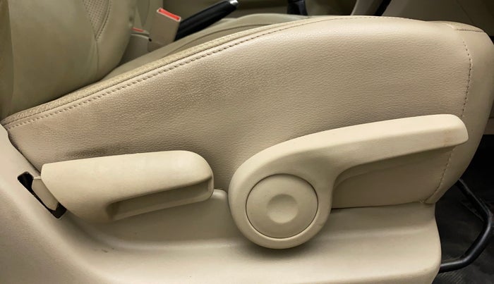 2019 Maruti Ciaz ALPHA 1.5 SHVS PETROL, CNG, Manual, 19,246 km, Driver Side Adjustment Panel