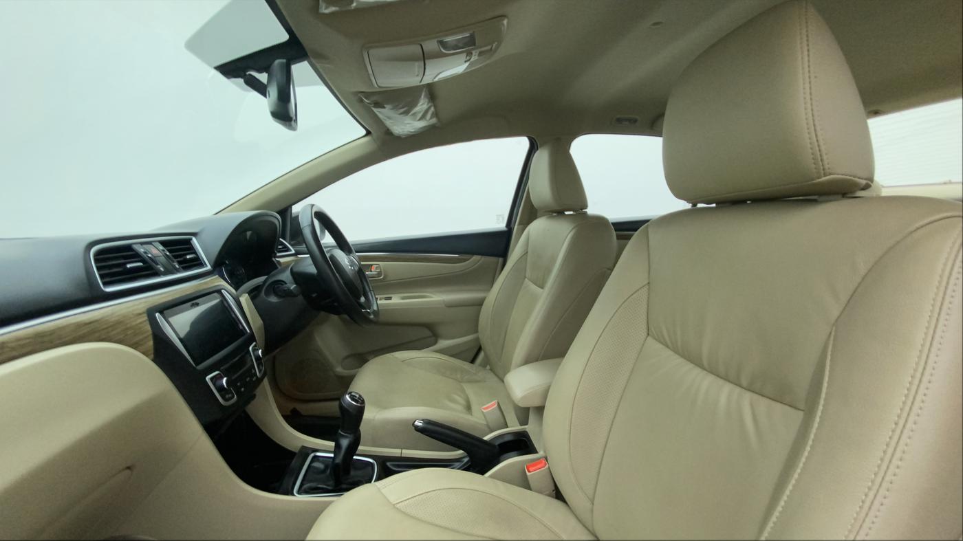 2019 Maruti Ciaz ALPHA 1.5 SHVS PETROL, CNG, Manual, 19,246 km, Right Side Front Door Cabin