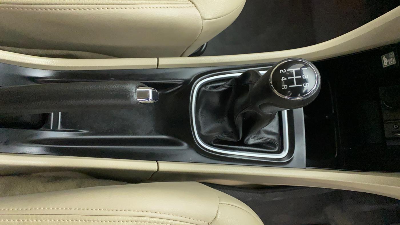 2019 Maruti Ciaz ALPHA 1.5 SHVS PETROL, CNG, Manual, 19,246 km, Gear Lever