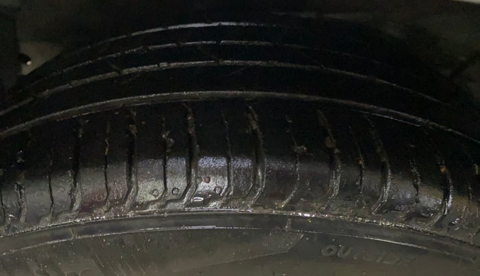 2022 Hyundai NEW I20 SPORTZ 1.2 MT, Petrol, Manual, 42,672 km, Right Rear Tyre Tread