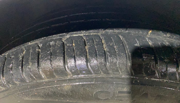 2022 Hyundai NEW I20 SPORTZ 1.2 MT, Petrol, Manual, 42,672 km, Left Front Tyre Tread