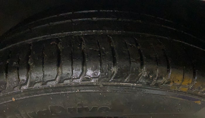 2022 Hyundai NEW I20 SPORTZ 1.2 MT, Petrol, Manual, 42,672 km, Right Front Tyre Tread