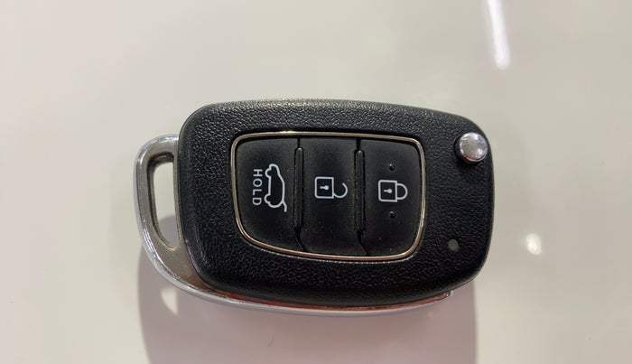 2022 Hyundai NEW I20 SPORTZ 1.2 MT, Petrol, Manual, 42,672 km, Key Close Up