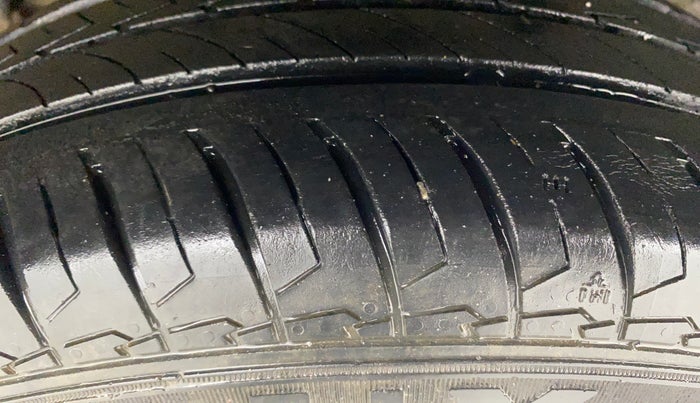 2013 Hyundai i20 ASTA 1.2, Petrol, Manual, 1,03,608 km, Left Rear Tyre Tread