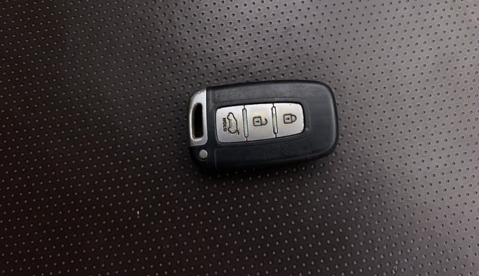 2013 Hyundai i20 ASTA 1.2, Petrol, Manual, 1,03,608 km, Key Close Up