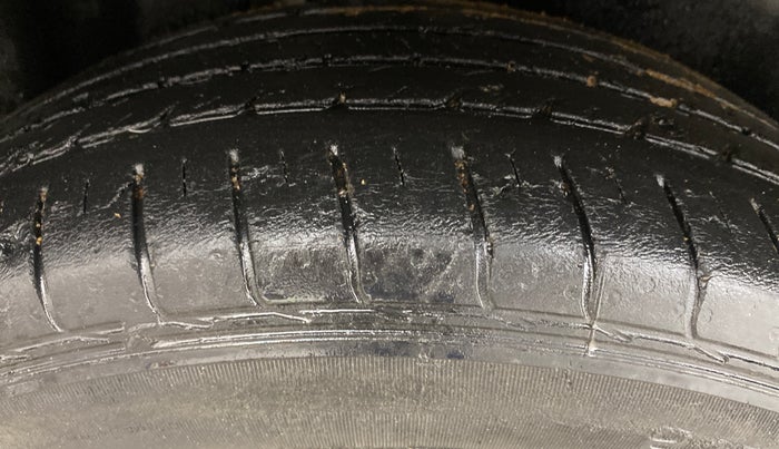 2020 MG HECTOR SHARP 1.5 DCT PETROL, Petrol, Automatic, 44,285 km, Right Rear Tyre Tread