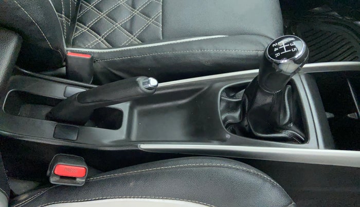2016 Maruti Baleno DELTA PETROL 1.2, Petrol, Manual, 44,910 km, Gear Lever