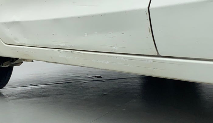 2016 Maruti Baleno DELTA PETROL 1.2, Petrol, Manual, 44,910 km, Left running board - Minor scratches