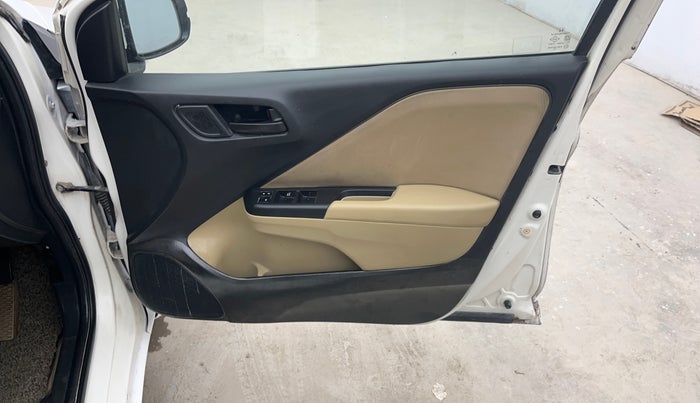 2015 Honda City 1.5L I-VTEC SV, Petrol, Manual, 62,025 km, Driver Side Door Panels Control