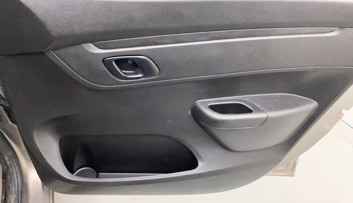 2018 Renault Kwid RXT 1.0 AMT, Petrol, Automatic, 26,869 km, Driver Side Door Panels Control