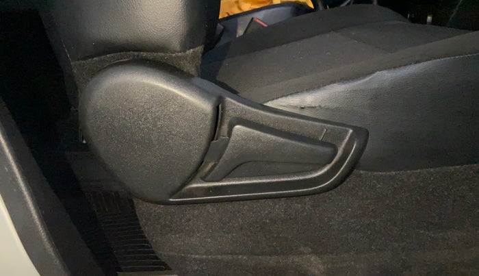 2019 Maruti S PRESSO VXI, Petrol, Manual, 36,766 km, Driver Side Adjustment Panel