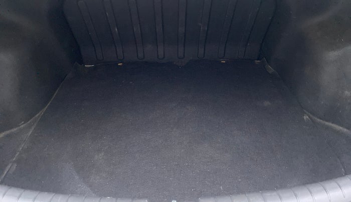 2018 Hyundai Verna 1.6 CRDI SX, Diesel, Manual, 56,082 km, Boot Inside