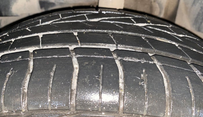 2020 Tata NEXON XZ PLUS PETROL, Petrol, Manual, 9,660 km, Left Front Tyre Tread