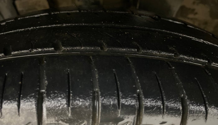 2018 Renault Kwid RXT 1.0, Petrol, Manual, 77,887 km, Left Front Tyre Tread