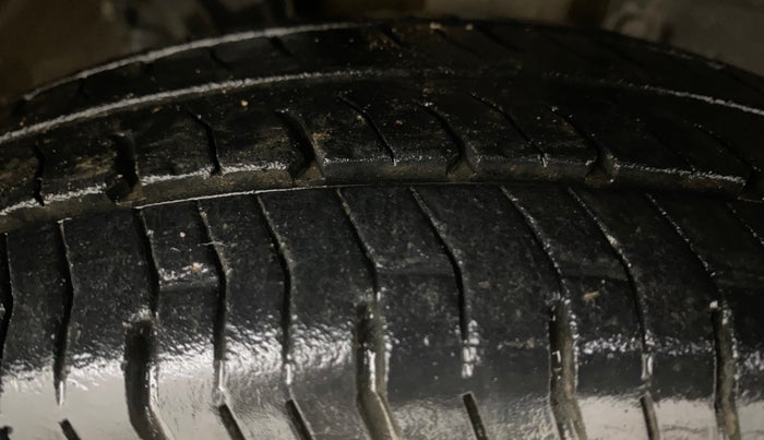 2018 Renault Kwid RXT 1.0, Petrol, Manual, 77,887 km, Right Front Tyre Tread